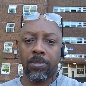 Meet your Posher, Derrick